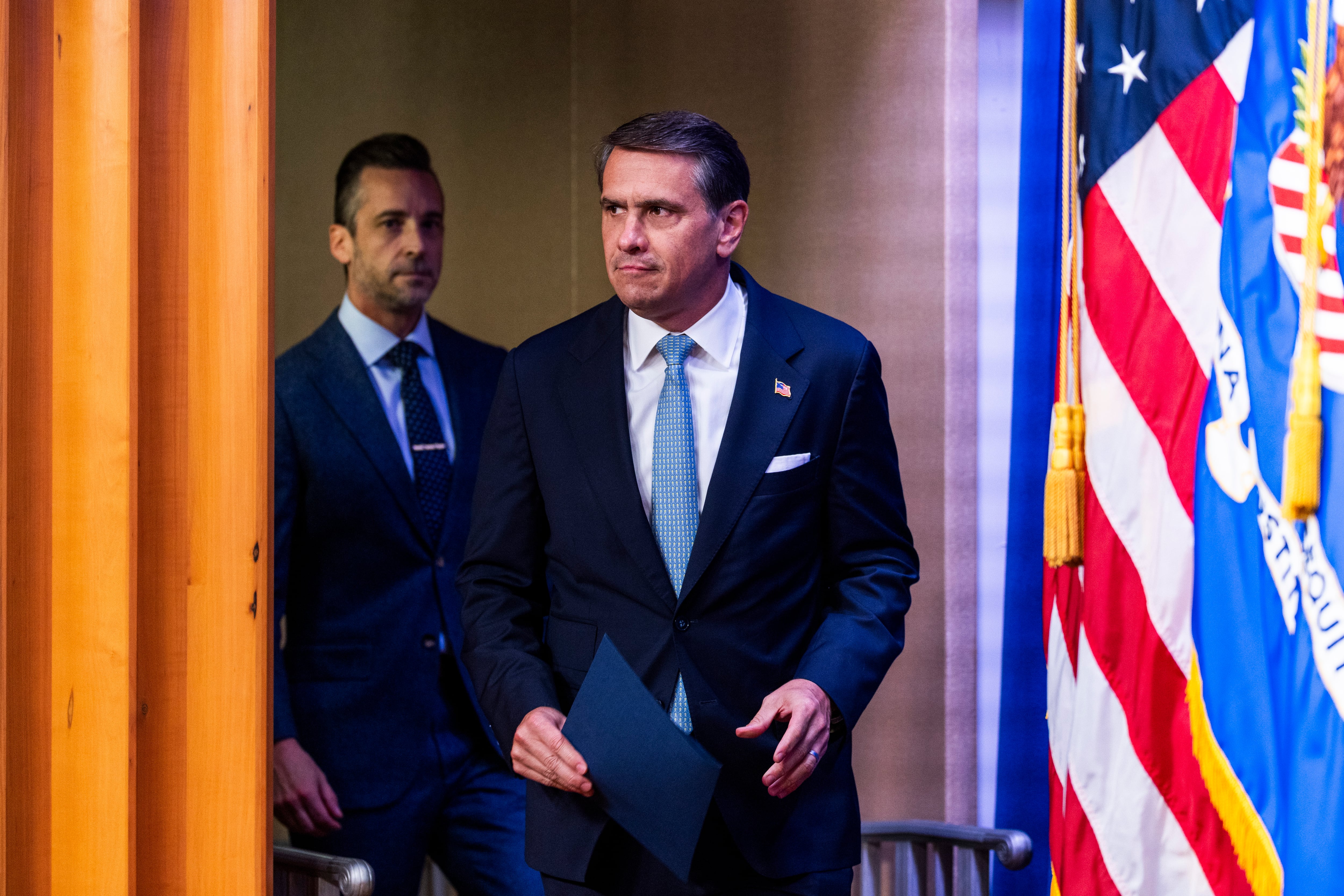 Todd Blanche, el candidato de Trump, se convierte en fiscal general tras una votación ajustada en el Senado