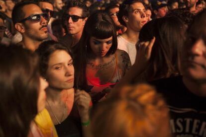 Una chica en el concierto de Chemical Brothers en el Sónar de Buenos Aires.