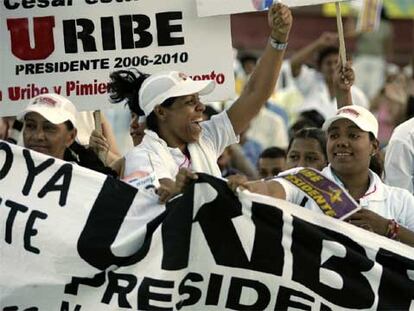 Simpatizantes de Uribe, en el mitin del presidente durante el fin de semana en Valledupar, en el norte de Colombia.