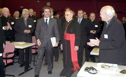 José María Aznar y Antonio María Rouco Varela, en 2002 en El Escorial.