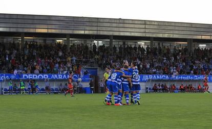Las jugadoras del Deportivo Abanca celebran un gol contra el Rayo Vallecano el pasado sábado en Abegondo.
