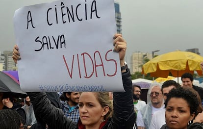 Ciencia salva vidas protesto