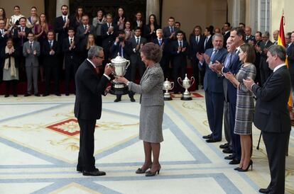 Premio Reina Sofía a Tarjeta Blanca-Copa Coca Cola.