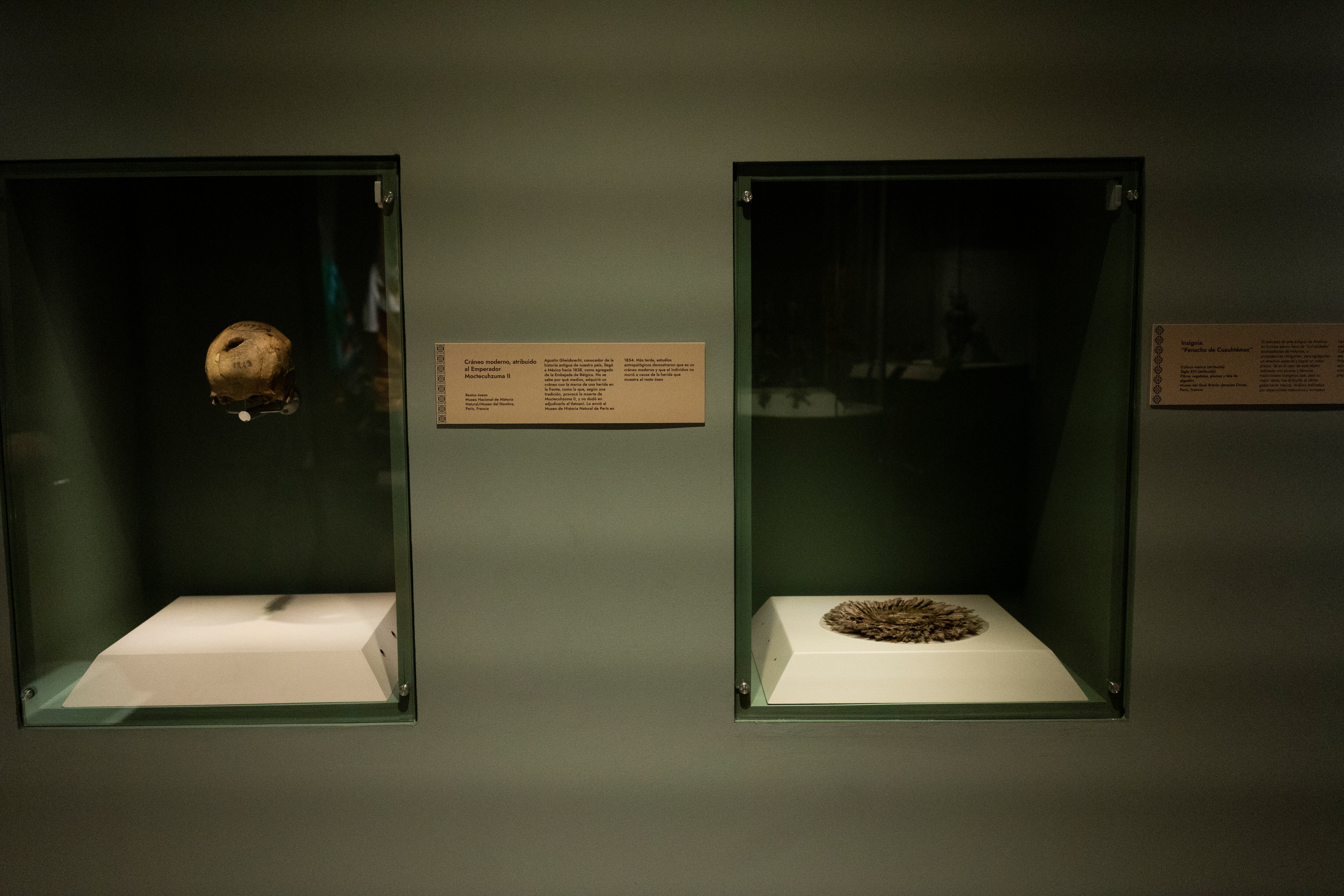 La pieza, conocida como 'El penacho de Cuauhtémoc', expuesta en el Museo de Antropología. 