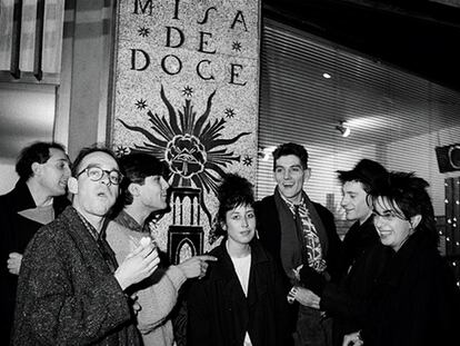 Ambiente en el club La Santa Sebe, en Oviedo, en los años ochenta.