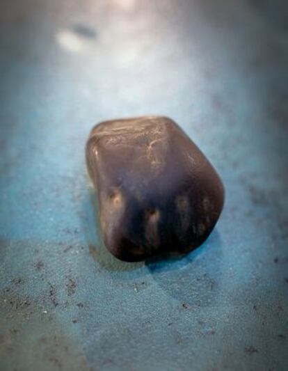 Una de las piedras con las que habla su personaje en la obra &#039;El cojo de Inishmaan&#039;.