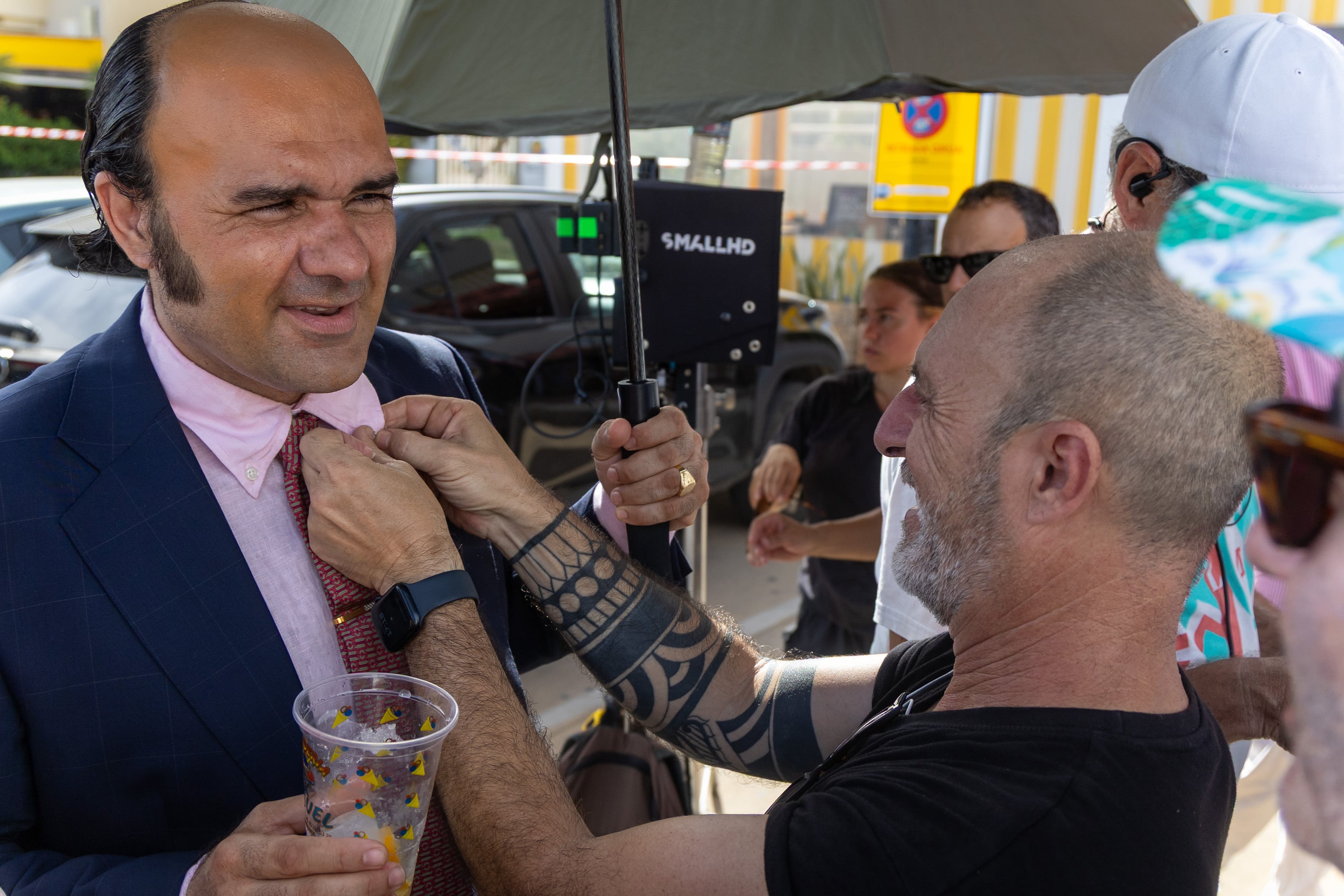 Alfonso Sánchez como Chiquito de la Calzada, en el rodaje en Torremolinos de la serie sobre el humorista.