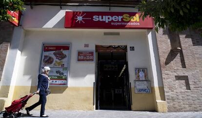 Supermercado SuperSol en Sevilla.
