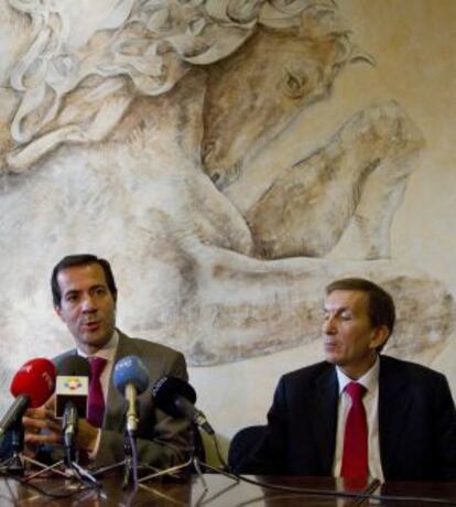 Salvador Victoria y Manuel Moix, durante la rueda de prensa tras su reunión.