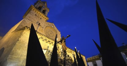 <b>LUNES SANTO. Córdoba.</b> Procesión de la Hermandad y Cofradía de la Muy Humilde y Antigua Hermandad Sacramental del Santísimo Cristo del Remedio de Ánimas y Nuestra Señora Madre de Dios en sus Tristezas.