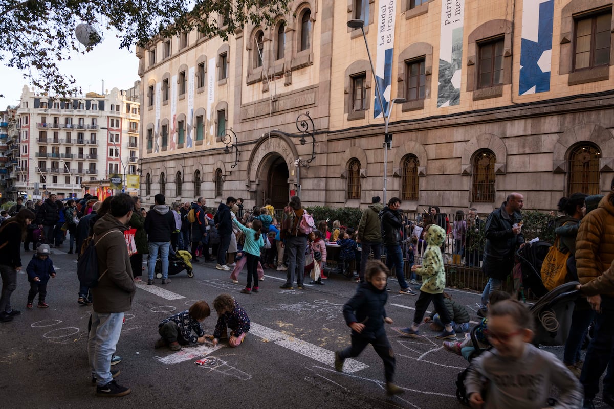 La contaminación por el tráfico en torno a las escuelas de Barcelona se ha reducido un 40%