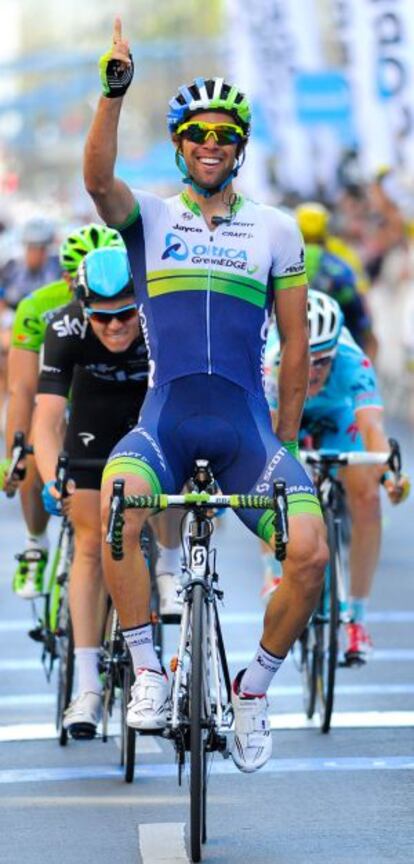 El australiano Michael Matthews celebra su triunfo en la etapa.