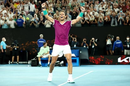 Rafael Nadal se ha convertido en el más grande de la historia del tenis tras conseguir su 21 Gran Slam tras vencer en la final de Open de Australia a Medvedev (2-6, 6-7(5), 6-4, 6-4, 7-5).