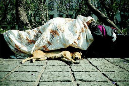 'Plaza de Santa Catarina', imagen de la serie 'Sleepers' (1997-2004), de Francis Alÿs.