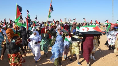 Manifestación de refugiados saharauis en el campo de Rabuni, el más importante de la región argelina de Tinduf, en febrero de 2020.