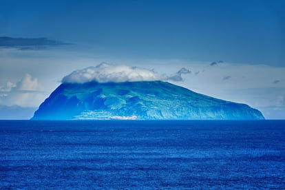 La isla de Corvo, vista desde el Atlántico.