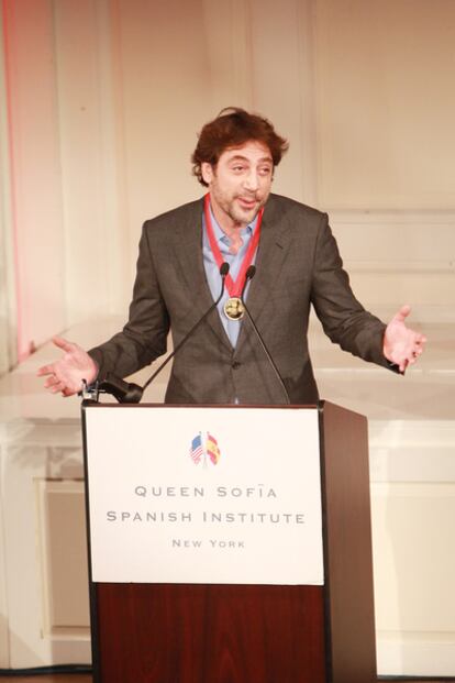 Javier Bardem, durante la entrega de las medallas de oro del Instituto Reina Sofía en Nueva York, el 29 de noviembre de 2011