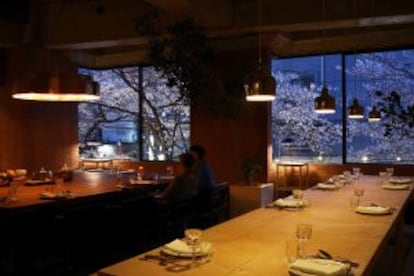 Comedor del restaurante Kiln en Kioto (Japón).