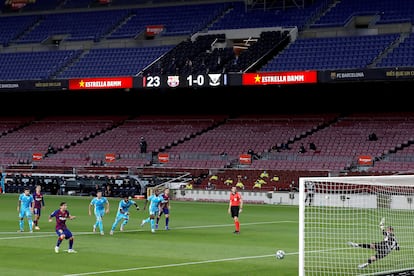 En el Camp Nou sin público, Messi marca el segundo gol del Barcelona ante el Leganés.