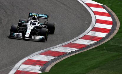 Valtteri Bottas, durante la sesión de clasificación en Shanghai.