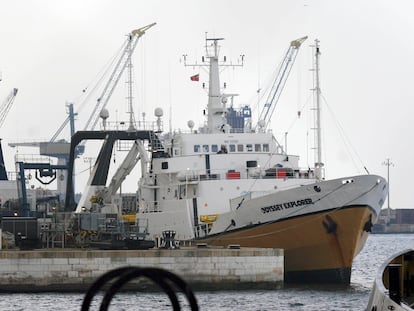 El buque 'Odyssey Explorer' de la empresa de exploración marina Odyssey, en el puerto de Gibraltar. en 2007