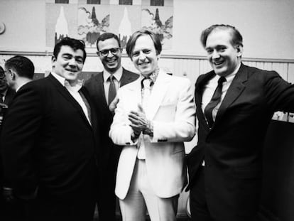 Jimmy Breslin, el editor George Hirsch, Tom Wolfe y el fundador de &#039;New York&#039;, Clay Felker, en una fiesta de la revista en 1967.