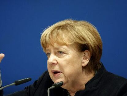 La canciller de Cherman Angela Merkel habla en una conferencia regional del partido del CDU. EFE/CARSTEN KOALL