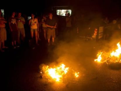 Protestas nas ruas de Buenos Aires pelos cortes de luz.