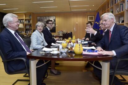 Reuni&oacute;n de las delegaciones de Reino Unido y Bruselas. 