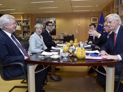 Reunión de las delegaciones de Reino Unido y Bruselas.