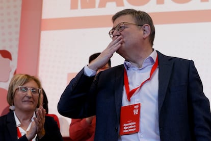 El secretario general de los socialistas valencianos, Ximo Puig, este sábado, tras anunciar su despedida del liderazgo del partido.