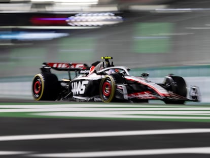 Haas F1 driver Nico Hulkenberg of Germany in action during a practice session for the Formula 1 Las Vegas Grand Prix, in Las Vegas, USA, 17 November 2023.