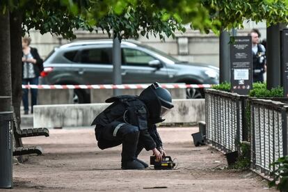 Desde la ola de atentados en 2015 y 2016 y tras la derrota del Estado Islámico en Siria, podría parece que la inminencia de ataques de carácter yihadista es menor. Pero no es así, según el Gobierno francés.