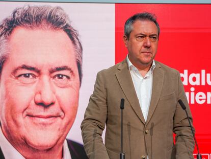 El secretario general del PSOE-A, Juan Espadas, durante una rueda de prensa.