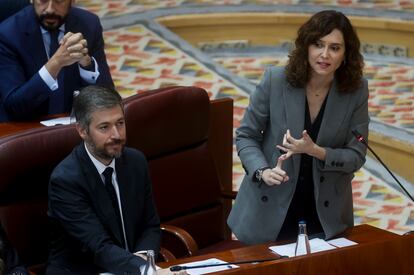 La presidenta de la Comunidad de Madrid, Isabel Díaz Ayuso, interviene durante el pleno de la Asamblea de Madrid, este jueves.