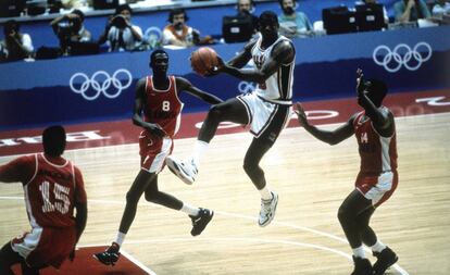 Magic Johnson, ante Angola en 1992.