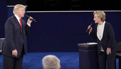 Trump y Clinton en el debate de San Luis