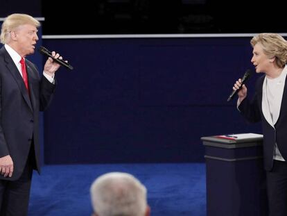 Trump y Clinton en el debate de San Luis