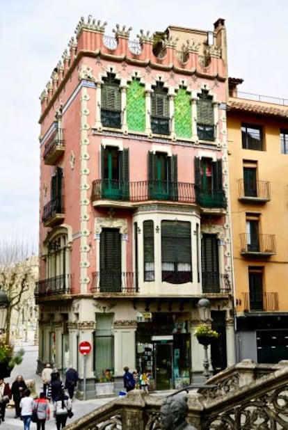 Vista de la Casa Escubós.