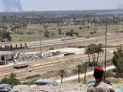 Fotograf&iacute;a de archivo fechada el pasado 11 de junio de 2016 que muestra una operaci&oacute;n del ej&eacute;rcito en las inmediaciones de la ciudad de Faluya, Irak.