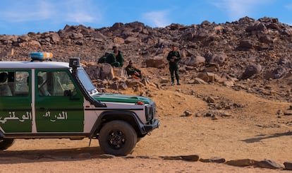 Una patrulla de la Gendarmería argelina, en Tamanrasset, en el sur del país.