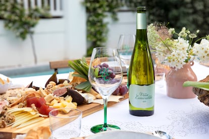 Un buen Viña Esmeralda, fresco, suave y con notas afrutadas y florales, es la compañía ideal para las celebraciones de verano.