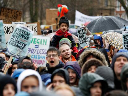 Manifestación de jóvenes contra el cambio climático en Bristol en 2020.