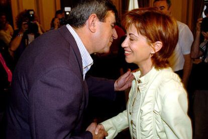 Lorenzo Ramos, junto a la ministra de Agricultura, Elena Espinosa.