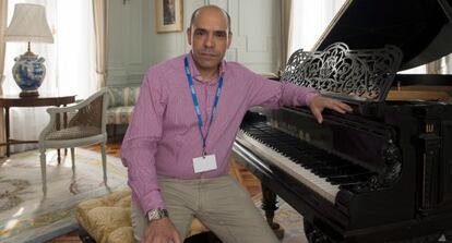 El pianista cubano V&iacute;ctor Rodr&iacute;guez fotografiado en Santander. 