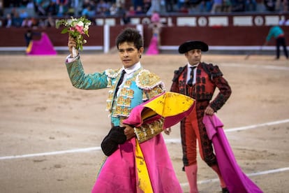 Juanito dio la vueta al ruedo en Las Ventas.