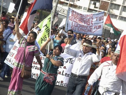 Manifestaci&oacute;n en apoyo de los ind&iacute;genas ng&auml;be-bugl&eacute; en la capital paname&ntilde;a.