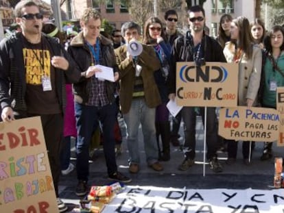 Trabajadores de El D&iacute;a y de la cadena CNC se c0ncentraron en marzo contra el cierre de estos medios.