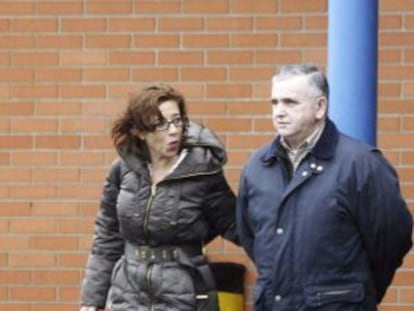El ladrón confeso del Códice junto a su abogado