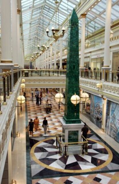 Interior del centro comercial Plaza Norte 2, en Alcobendas, cuando se inauguró en 2004.